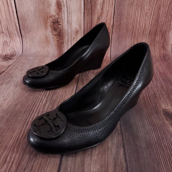 Tory Burch Logo Black Wedge Shoes- size 8 - Picture 1 of 16